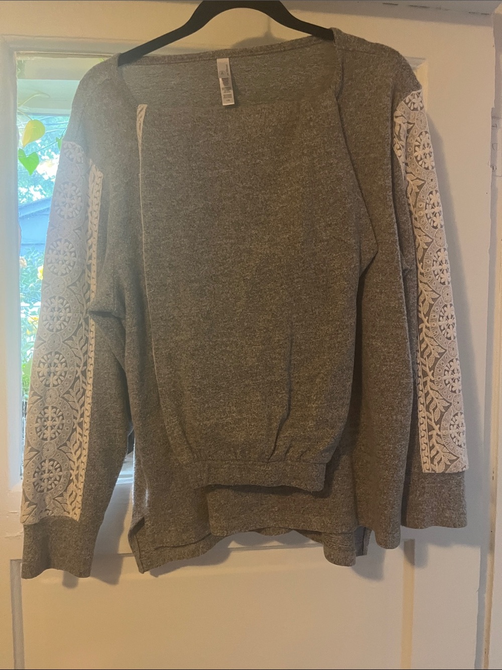 Gray Women's Sweater with White Lace Sleeve Panels
